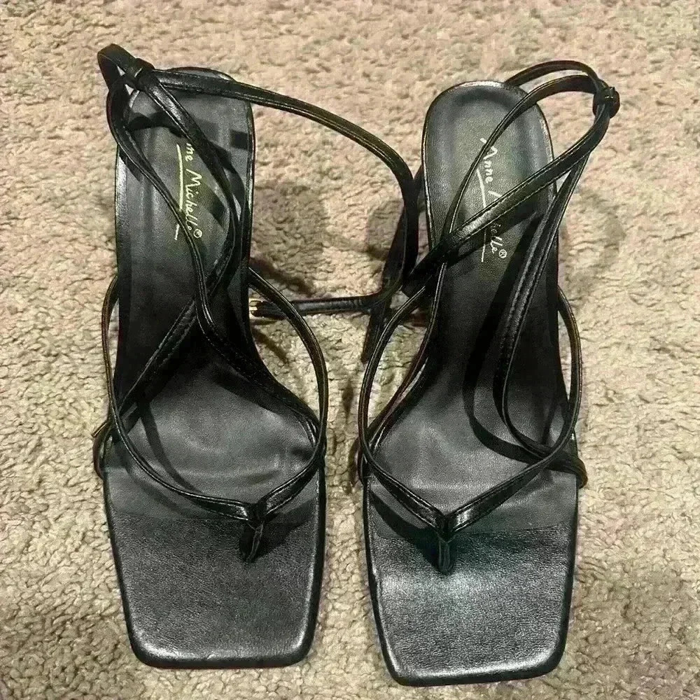 Brand new Eye-Catching Pop Strappy Thong Stiletto Sandals